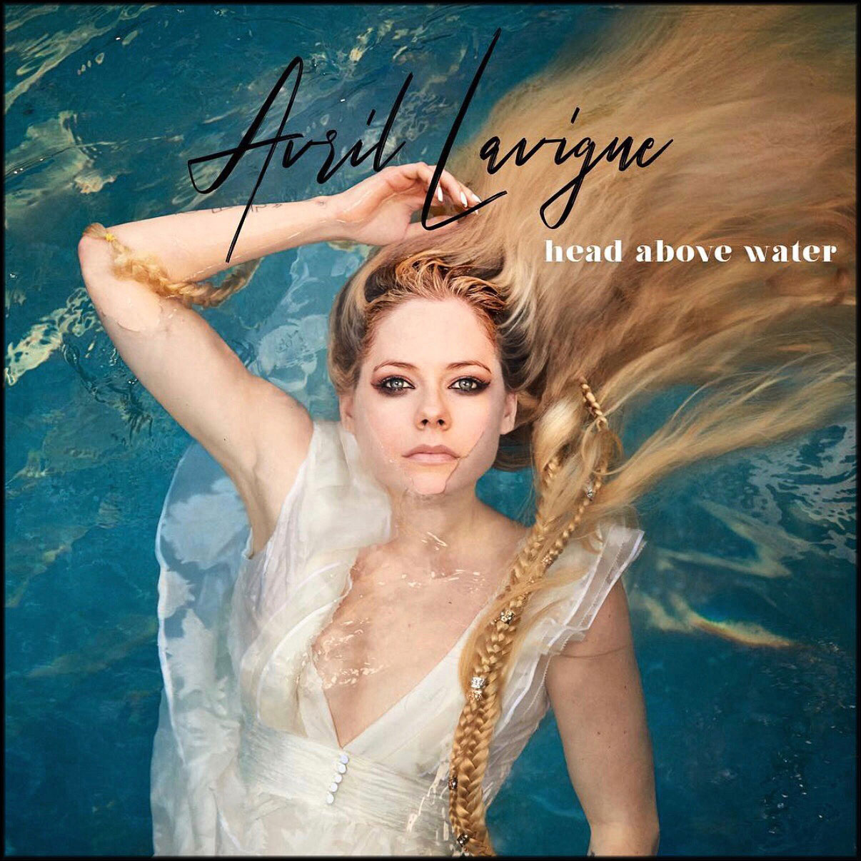 AVRIL_LAVIGNE_HEAD-_ABOVE_WATER_01