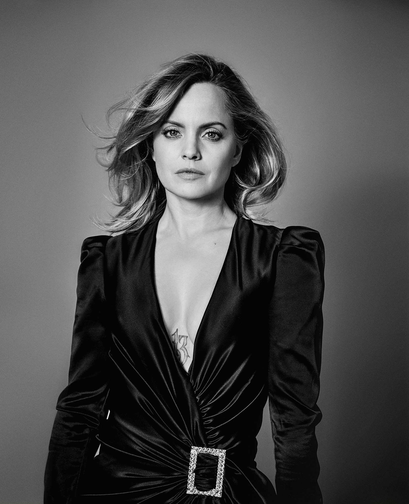 MENA SUVARI 